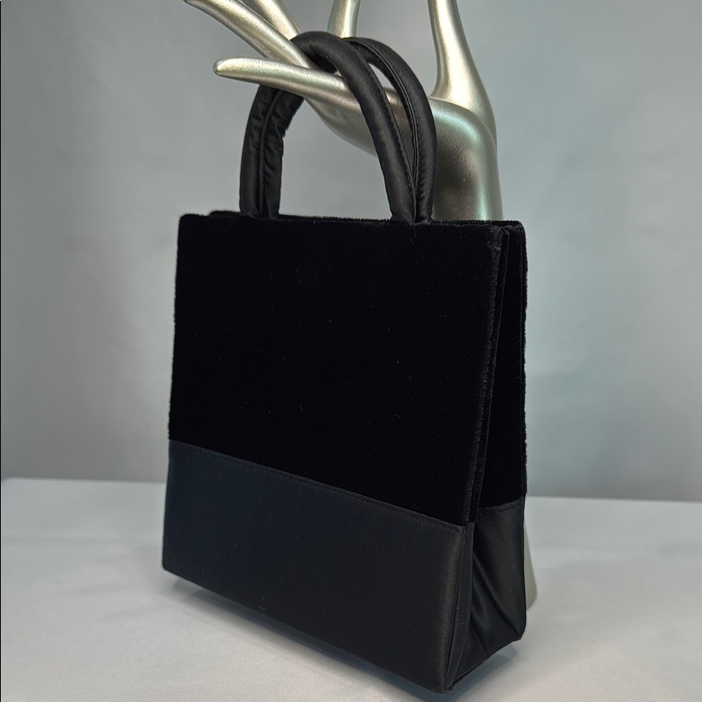 Havana Pour Elle By Aramis Vintage Black Velvet Mini Handbag